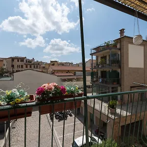 Classic Style In Center Appartamento