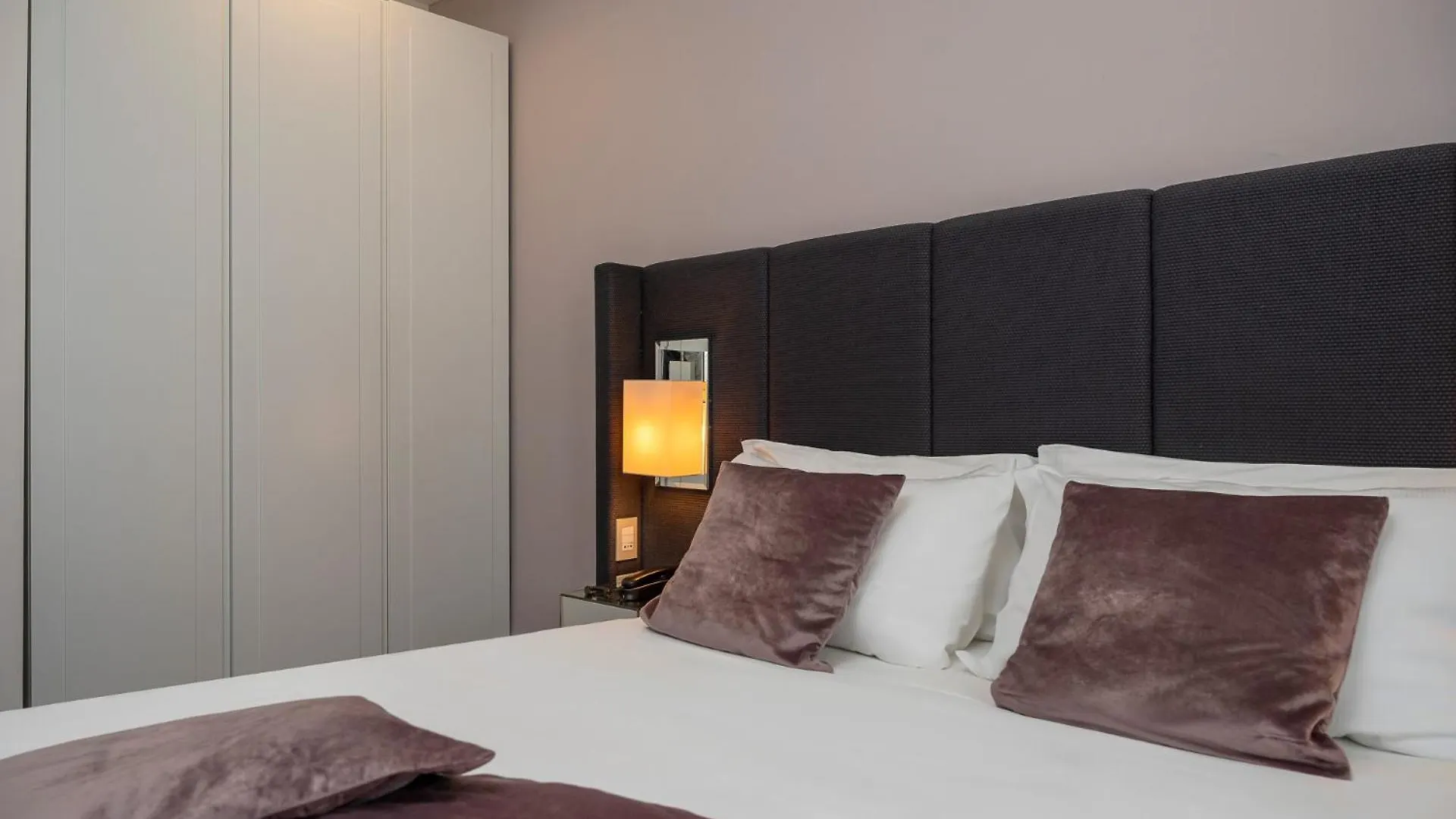 Hotel Ines Cattolica 3*,  Italia